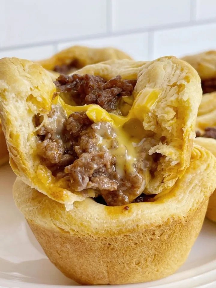 Cheeseburger Biscuit Cups
