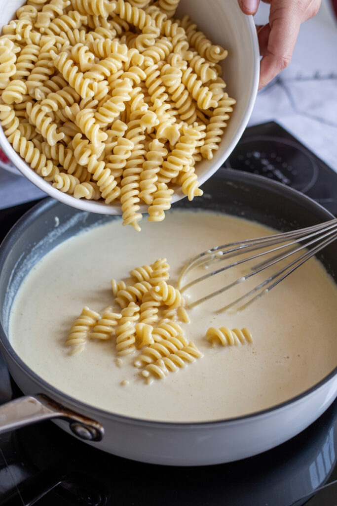 Pasta with cream